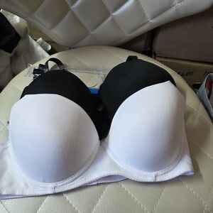 2-PACK Chic Black and White Bras With Underwire And Ajustable Straps